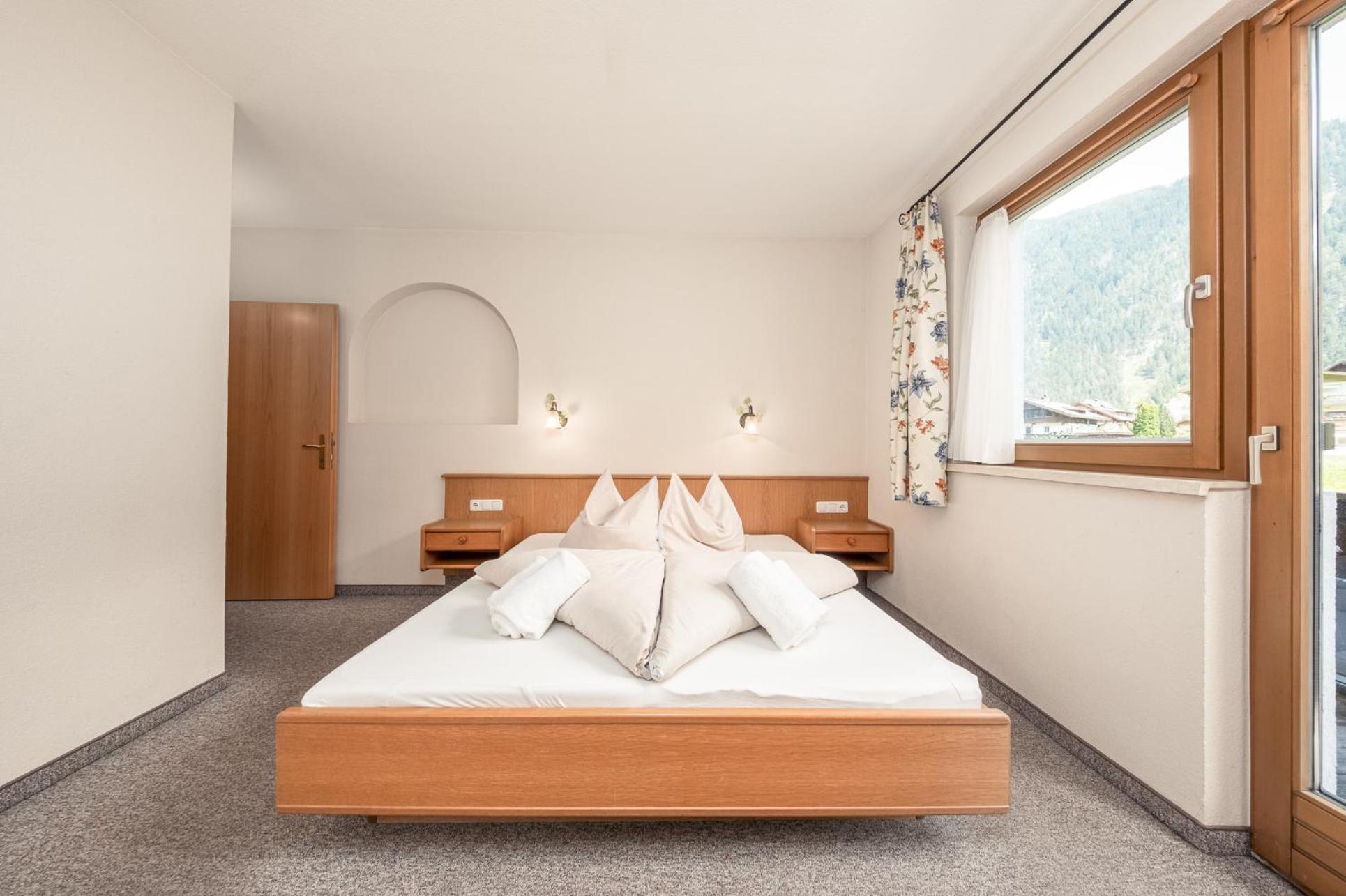 Apartments Alpina 迈尔霍芬 外观 照片